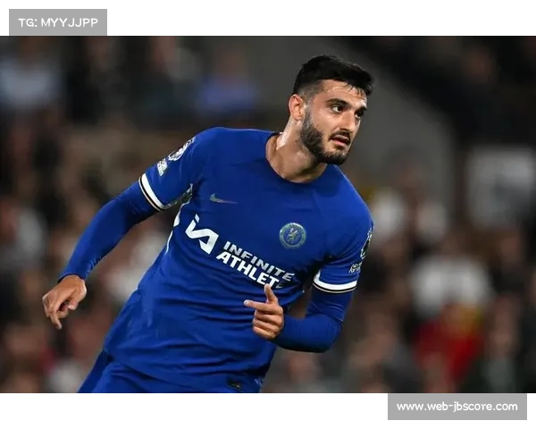 切尔西2-0伯恩利取三连胜，积分暂升第二